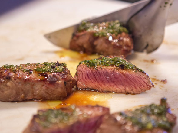 O mito da carne vermelha: carne escorrendo sangue?