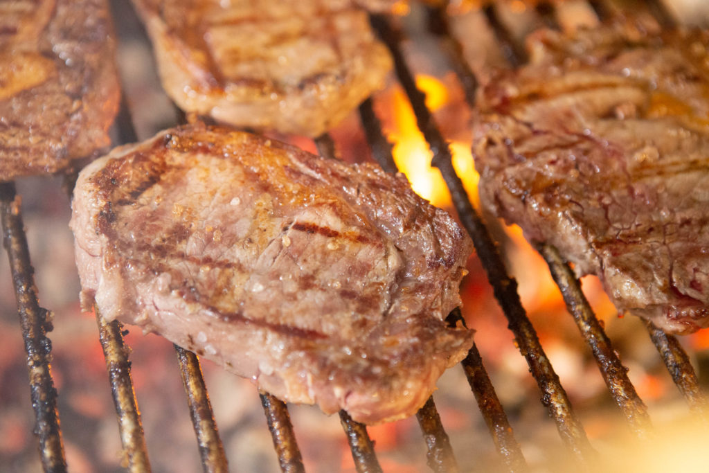 Vermelho sim, sangrando não! - Território da Carne