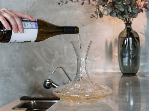 Decantar um vinho, como e por quê aplicar esta técnica?